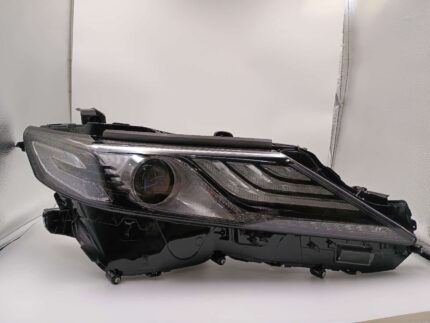 Toyota 21 Camry  R  Headlight High Profile Side Black Background（Prices incl GST）
