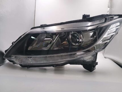Honda Odyssey Headlight 3-wire L 18-22 Black（Prices incl GST）